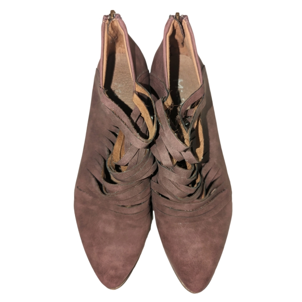 Strappy Low Bootie 8.5